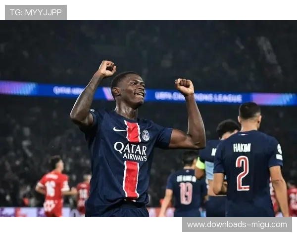 巴黎圣日耳曼4-3-3体系登贝莱伪9号角色效果显著